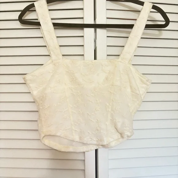 Corset style lace crop top - NWOT - Picture 3 of 3